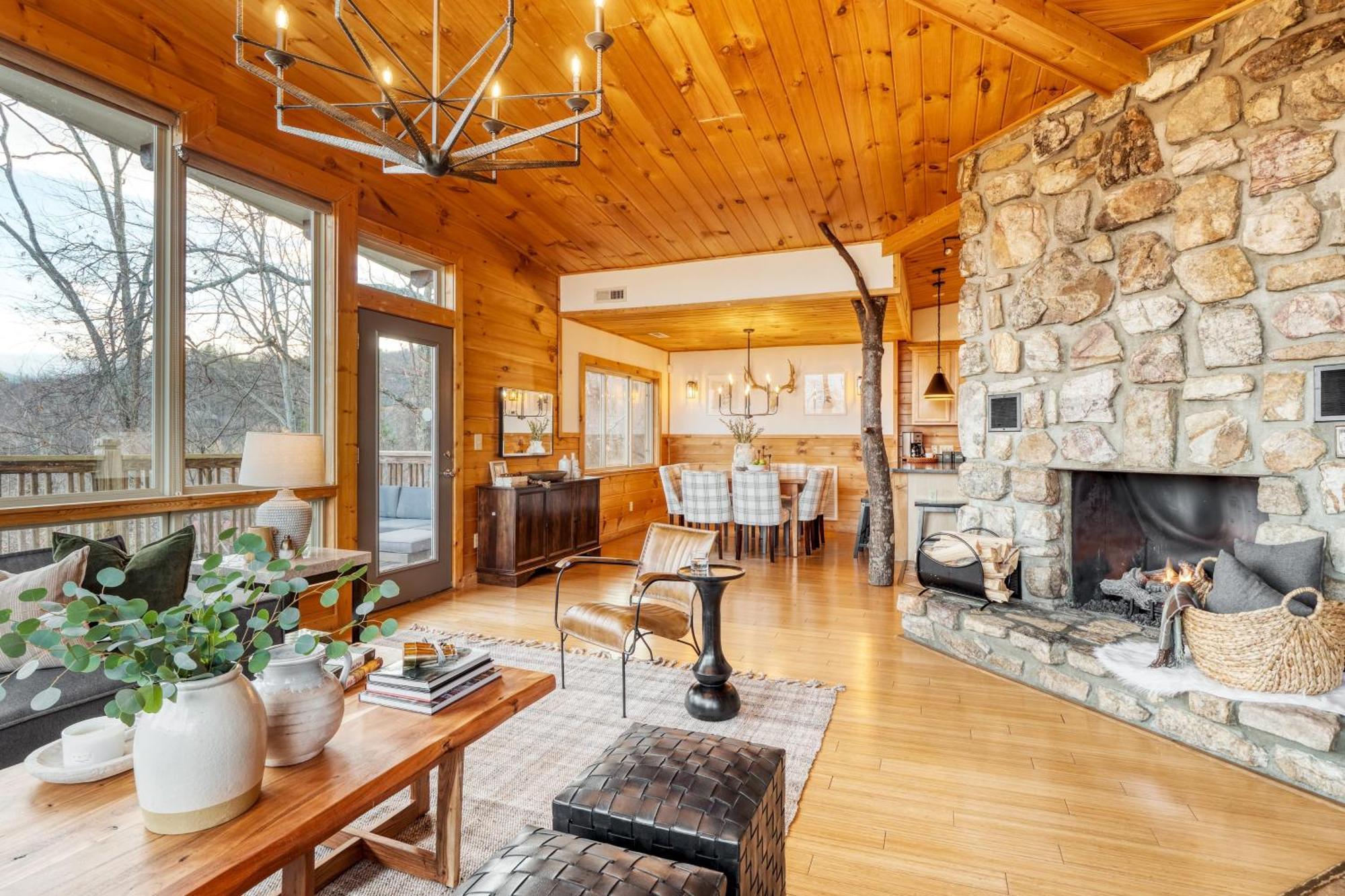 Chestnut By Avantstay Mountain Cabin W Treetop Views Hot Tub Game Room Гатлінбург Екстер'єр фото